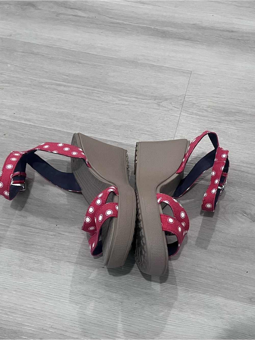 CROCS Leigh graphic polka dot wedge - Picture 3 of 6